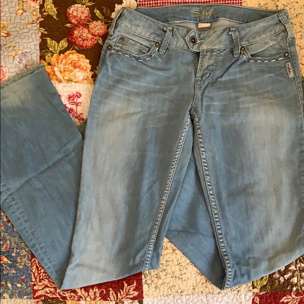 Women’s silver jeans size 27/33